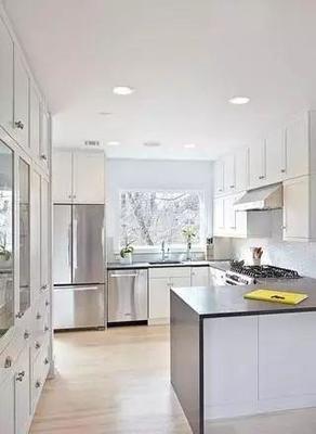 廚房吊頂材料怎么選？專業(yè)師傅分享選購(gòu)技巧與安裝要點(diǎn)